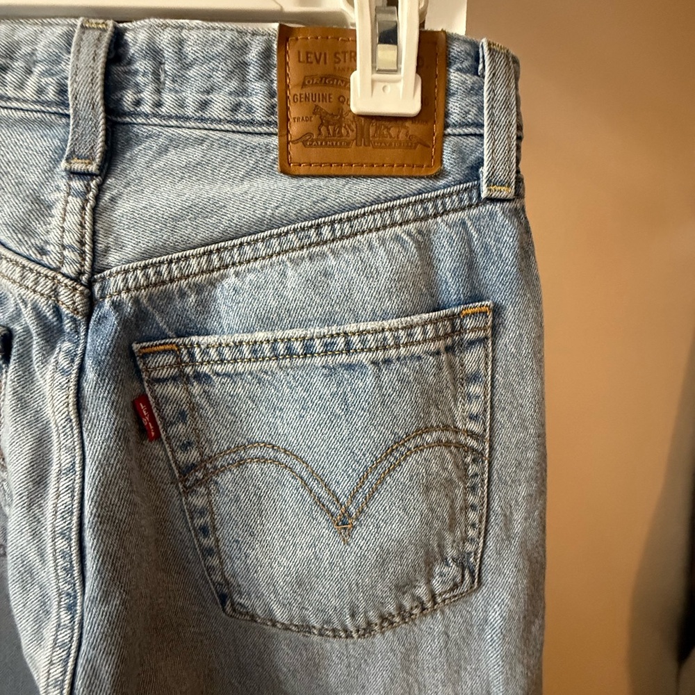 Levi's Women's High Rise Jeans - Classic Blue - Picture 6 of 6